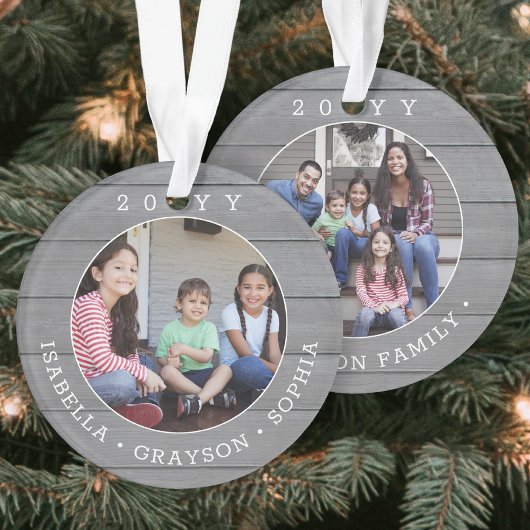 2 Foto Eenvoudige Typografie Jaar Grijs Faux Hout Ornament