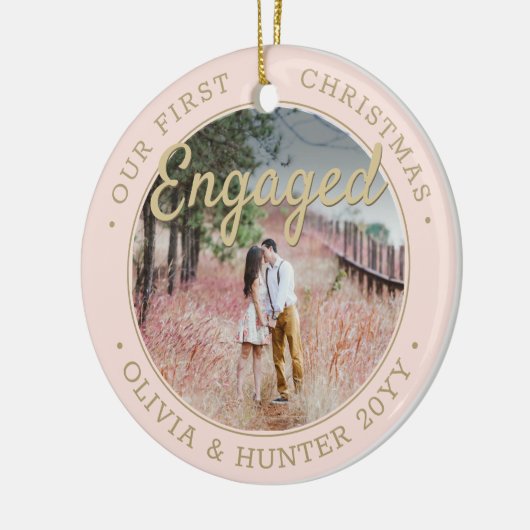 2 Foto Onze eerste kerst met Blush en Gold Keramisch Ornament (Links)