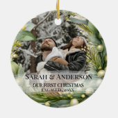 2 Foto Onze eerste kerst verloofd, Zverloofd Keramisch Ornament (Achterkant)