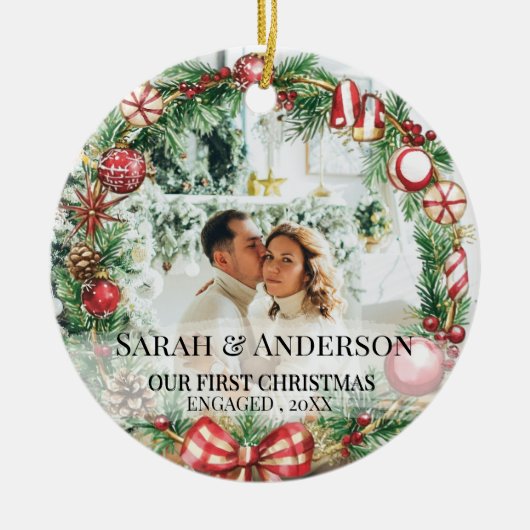 2 Foto Onze eerste kerst verloofd, Zverloofd Keramisch Ornament (Voorkant)