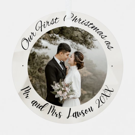 2 Foto Onze Eerste Kerstmis Getrouwd Faux Ornament (Voorkant)