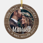 2 Foto Passen getrouwd 1e Kerstmis gehuwd met Faux Keramisch Ornament (Voorkant)