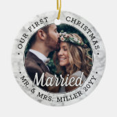 2 Foto Passen getrouwd 1e Kerstmis gehuwd met faux Keramisch Ornament (Voorkant)