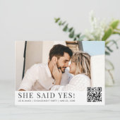 2 Foto QR Code Modern Engagement Party Kaart (Staand voorkant)