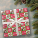 2 Foto: Red Green Merry kerstsnowflakes Cadeaupapier<br><div class="desc">Voeg 2 afbeelding toe aan deze leuke vakantieillustratie - perfect voor de kinderen. Een eenvoudige en moderne tekening van een klassiek kerstsymbool met een gebied om uw bericht te schrijven.</div>