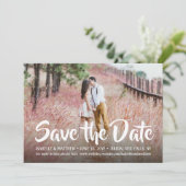 2 Foto Stijlvol White Calligraphy Script Weduwen Save The Date (Staand voorkant)