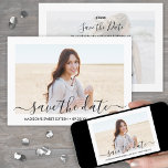 2 Foto Sweet 16th Birthday Chic Script Zestiende Save The Date<br><div class="desc">Nodig familie en vrienden uit voor een elegant Sweet 16th viering voor haar met deze moderne, minimalistische foto van 2 behalve de date uitnodiging. Al tekst is eenvoudig aan te passen. (AFBEELDING PLACEMENT TIP: Een gemakkelijke manier om een foto precies te centreren hoe u wilt is het te bebouwen alvorens...</div>
