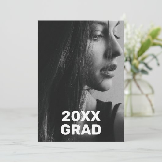 2 Foto Trendy Modern Bold White Text Afstuderen Kaart (Staand voorkant)