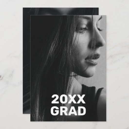 2 Foto Trendy Modern Bold White Text Afstuderen Kaart (Voorkant / Achterkant)