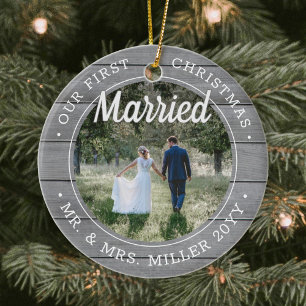 2 Foto van ons eerste kersthuwelijk Faux Grey Wood Keramisch Ornament