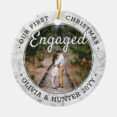 2 Foto van onze eerste kerst met Faux Marble Keramisch Ornament (Voorkant)