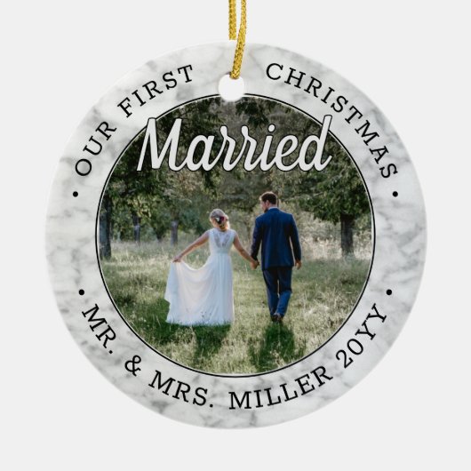 2 Foto van onze eerste kerstvrouw Faux Marble Keramisch Ornament (Voorkant)