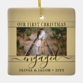 2 Foto Verloving Eerste Kerstmis Faux Gold Black Keramisch Ornament (Voorkant)