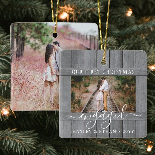 2 Foto Verloving Eerste Kerstmis Faux Grey Wood Keramisch Ornament