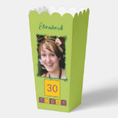 2 foto Voeg naam toe 30th *Any Age groene popcorn Bedankdoosjes (Achterkant)