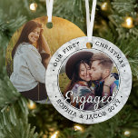 2 Foto voor eerste kerstmis met Faux Marble Round Metalen Ornament<br><div class="desc">Viel de vrolijke 1e vakantie van uw verloving met een op maat gemaakte 2 foto "Ons eerste kerstfeest" rond faux marmer metal ornament. Alle tekst en afbeeldingen op deze sjabloon zijn eenvoudig te personaliseren. Indien aangewezen, kan de manuscripttypografie "Samen"of "Gehuwd."lezen (AFBEELDING & de TIPS van het ONTWERP van de TEKST:...</div>