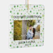 2 foto's Groene Polka Dot Eerste Kerstmis Betrokke Keramisch Ornament (Rechts)