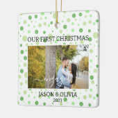 2 foto's Groene Polka Dot Eerste Kerstmis Betrokke Keramisch Ornament (Links)