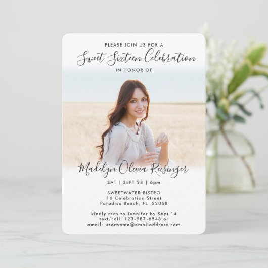 2 Foto's Sweet 16 Chic Moderne Elegante Script Kaart (Staand voorkant)