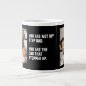 2 foto's van de vader die opstapelde grote koffiekop (Voorkant)