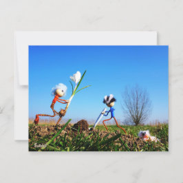 2 Fubby's die een bol krokus planten. Briefkaart