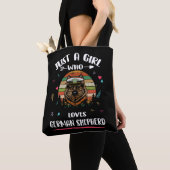 2 Gewoon een meisje dat van Duitse herder houdt Tote Bag (Dichtbij)