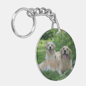 2 Golden Retrievers Laying in Grass Sleutelhanger (Voorkant Links)