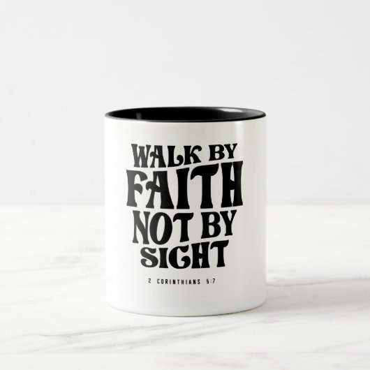 2 Korintiërs 5:7 Wandeling door geloof - Christeli Tweekleurige Koffiemok (Center)