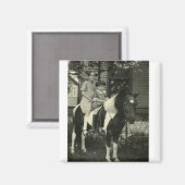 2 MEISJES EN EEN PAARD MAGNEET (Voorkant / Achterkant)