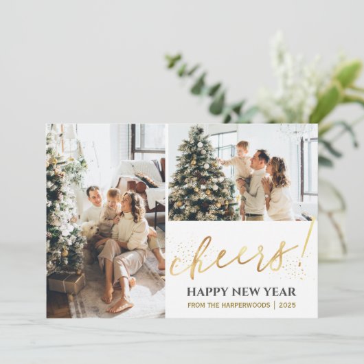 2 Photo Elegant Script Modern Happy New Year Feestdagenkaart (Staand voorkant)