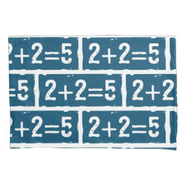 2 plus 2 is 5 kussensloop