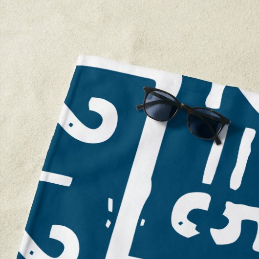 2 plus 2 is 5 strandlaken (In situ)