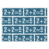 2 plus 2 is 5 tafelkleed (Voorkant (Horizontaal))