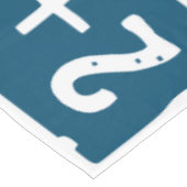 2 plus 2 is 5 tafelkleed (Gekanteld)