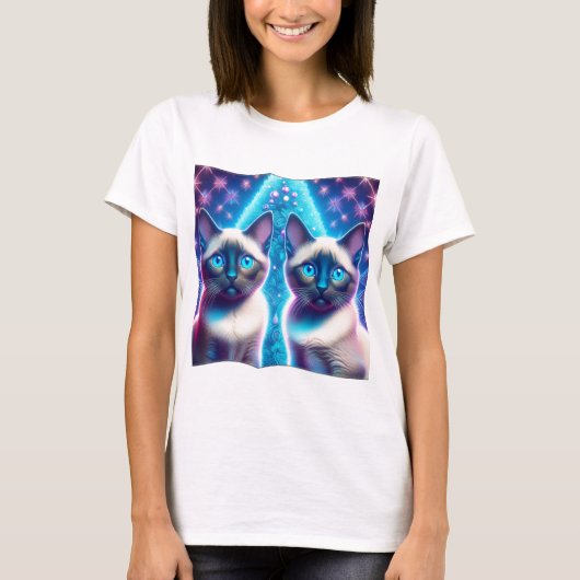 2 Siamese Kittens Posing In With Christmas Tree T-shirt (Voorkant)