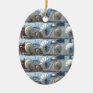 2 zijbedrukte ornamenten Boston Dish Antenna