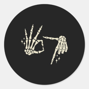 (2-zijdig) 67 Skelet Hand Zes Zeven Gen Alpha Hal Ronde Sticker