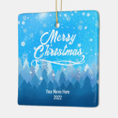 2-zijdig aangepast blauw sneeuw en bosrijke kerst keramisch ornament (Links)