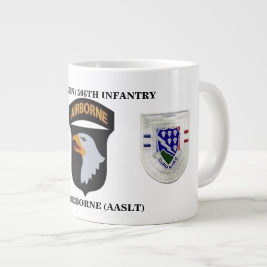 2D BN 506th INFANTRY 101ST ABN JUMBO MOK (Voorkant rechts)