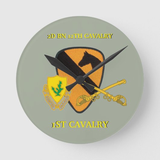 2E BATTALION 12E CAVALRY 1ST CAVALRY CLOCK RONDE KLOK (Voorkant)