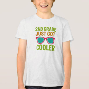 2e klas wordt koeler   Terug naar school Kinder Sh Tri-Blend Shirt