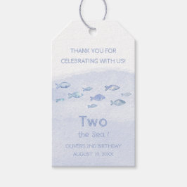 2e verjaardag blauw zee vis schattig geïllustreerd cadeaulabel
