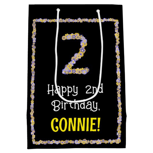 2e verjaardag: Floral Flowers Number, Custom Name Medium Cadeauzakje (Achterkant)