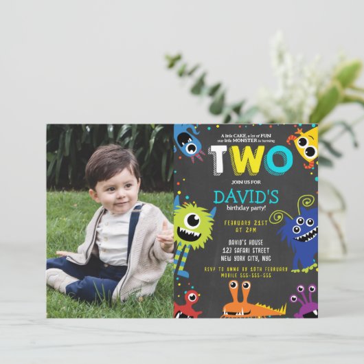 2e Verjaardag Little Monster Krijtbord Foto Kaart (Staand voorkant)