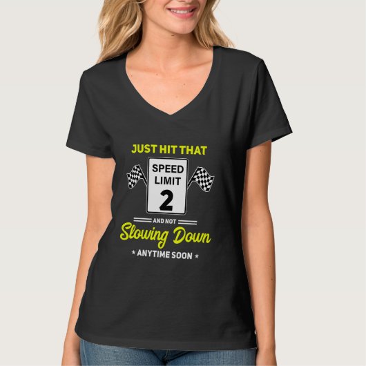2e verjaardag snelheidslimiet teken 2 mph grappig t-shirt (Voorkant)