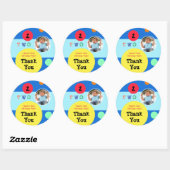 2e verjaardagsfeestje Helder Modern Plezier Dank u Ronde Sticker (Vel)