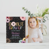 2e zwarte foto donuts verjaardagsuitnodigingen kaart (Staand voorkant)