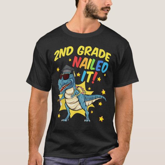 2nd Grade Graduation  Rex Dinosaur 2nd Grade Naile T-shirt (Voorkant)