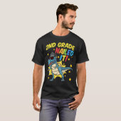 2nd Grade Graduation  Rex Dinosaur 2nd Grade Naile T-shirt (Voorkant volledig)