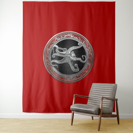 [300] Sacred Silver Octopus in Defensief Posture Wandkleed (In situ)
